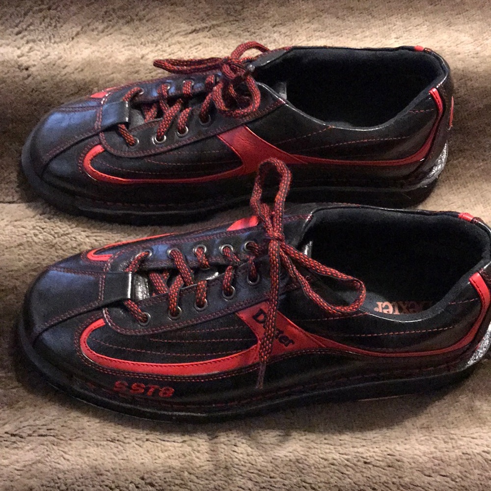 Men’s size 11 Dexter sst8 bowling shoes